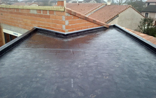 Étanchéité de toitures plates : utilisez une membrane renforcée